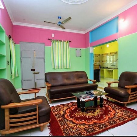 Vanitha Villa 蓬蒂切里 外观 照片