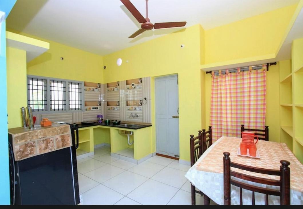 Vanitha Villa 蓬蒂切里 外观 照片