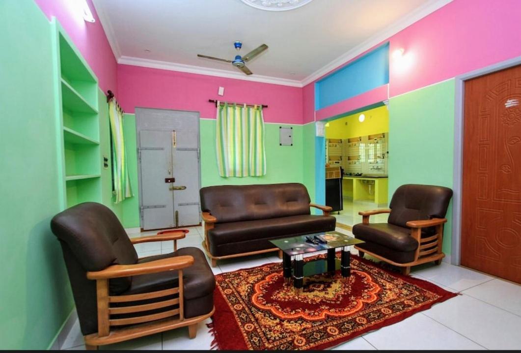 Vanitha Villa 蓬蒂切里 外观 照片